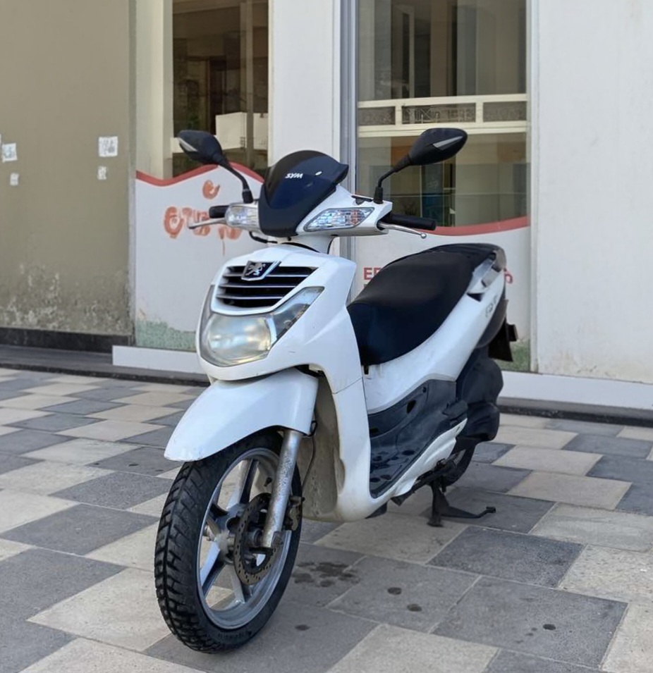 Peugeot LXR200 2011 - 